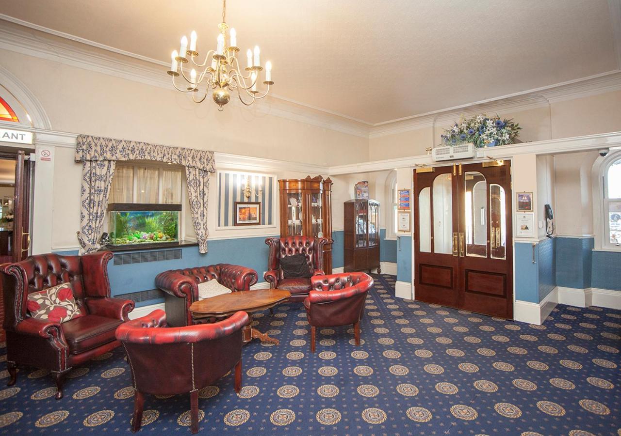 The Royal 3*